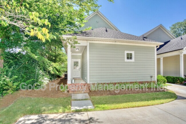 Building Photo - 305A Old Buncombe Rd