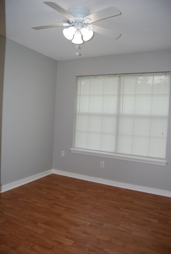 Building Photo - 304 Indian Summer Ln