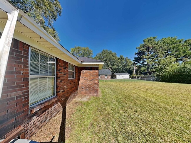 Building Photo - 3328 Shuster Cove