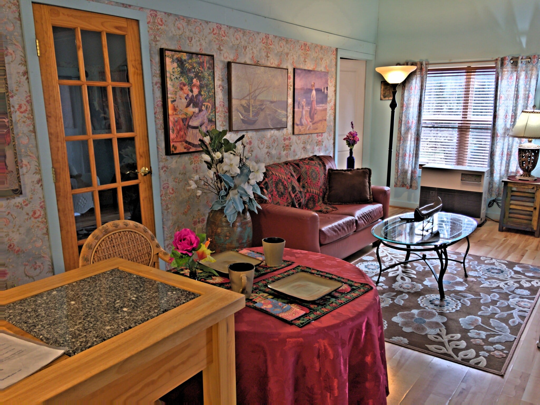 Living Room - 111 Causeway Rd