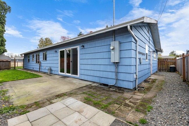 Building Photo - 8580 SE 34th Ave