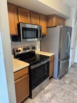 Building Photo - 1802 E 66th Pl