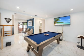 Building Photo - 8444 Sheraton Dr