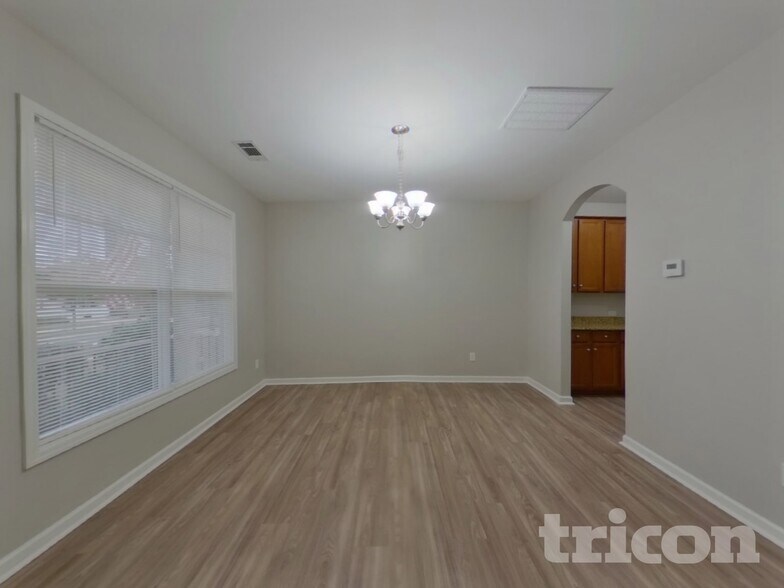 Building Photo - 2017 Rockycreek Ln