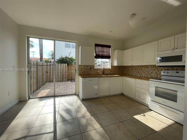 Building Photo - 5440 NW 107th Ave