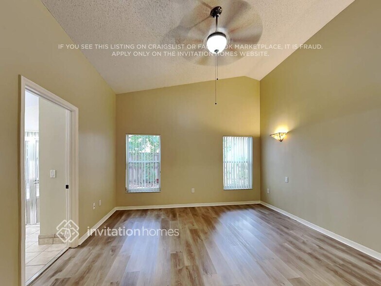 Building Photo - 3321 SW 175th Ave