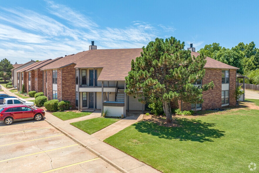 Primary Photo - Fieldstone Garden Apartments