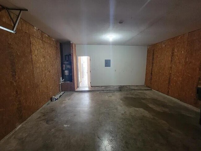 Building Photo - 812 Sagewood Trail