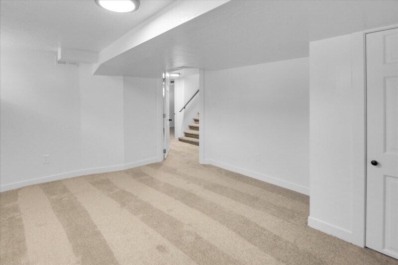 Building Photo - 3568 Orchard Ave