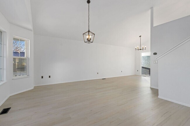 Building Photo - Fully Renovated Single Family Home! Severa...