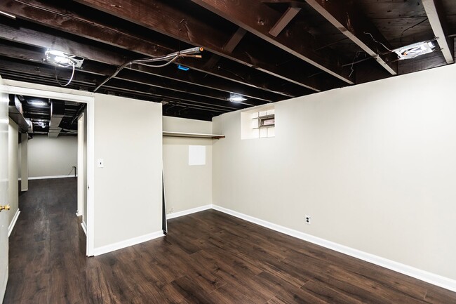 Building Photo - 6209 Loran Ave