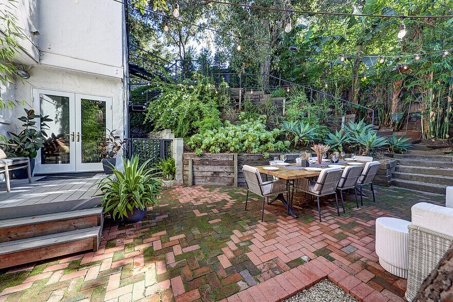 Building Photo - 8326 Ridpath Dr