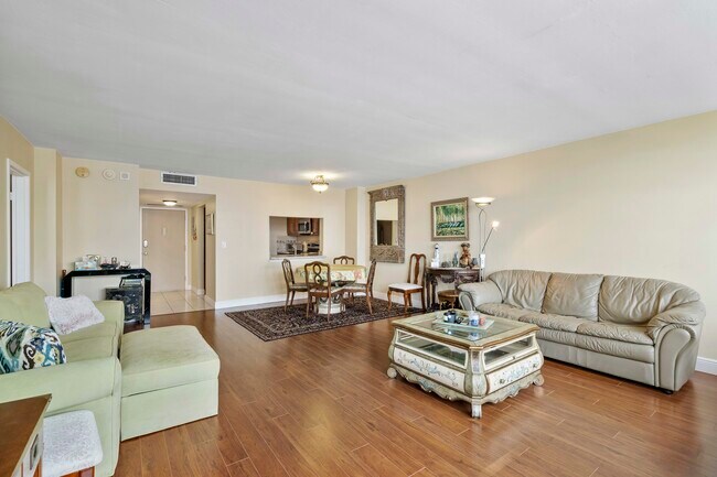 Building Photo - 1160 N Federal Hwy