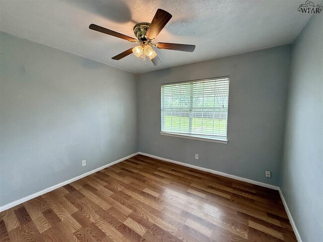 Building Photo - 1609 Las Vegas Trail