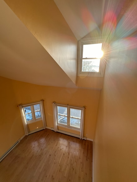LIVINGROOM FROM MASTER BED LOFT - 62 Lakeview Ter