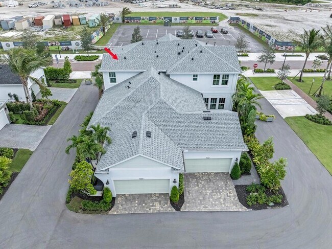 Building Photo - 923 SW Pr Ave