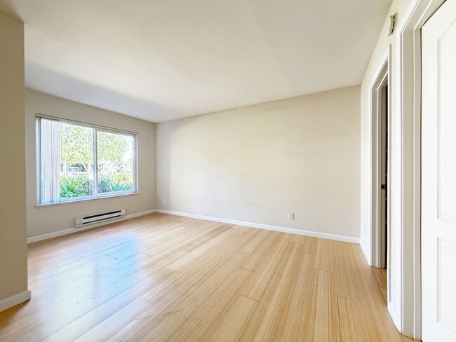 Building Photo - Deluxe Condo-2BR / 2BA near Santana Row/Santa Clara Valley Medical Center