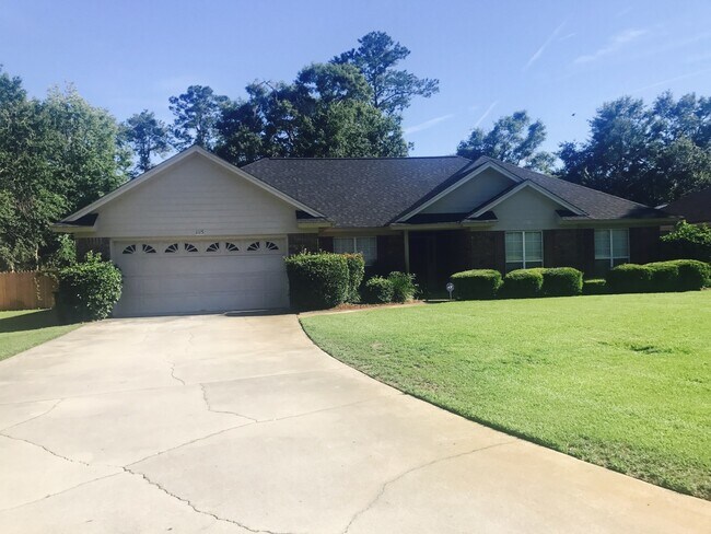 Building Photo - 1115 Montclair Dr