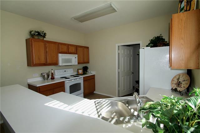 Building Photo - 12169 Thicket Bend Dr