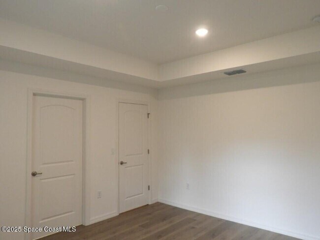 Building Photo - 1650 Wyoming Dr SE