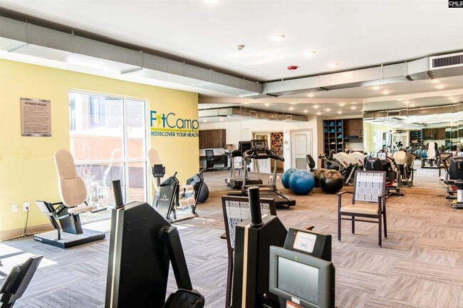 Building Photo - 440 Town Center Pl