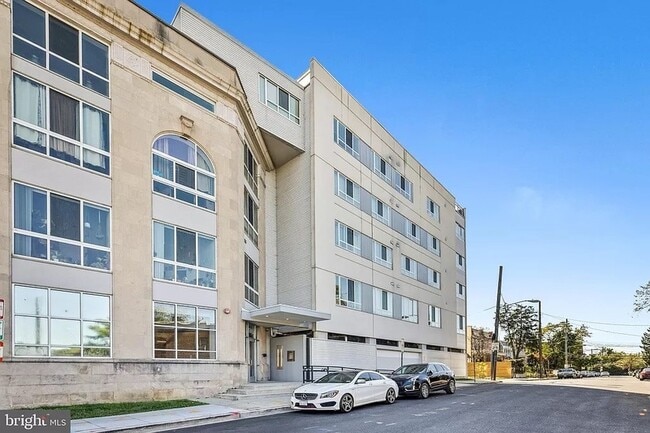 Building Photo - 5885 Colorado Ave NW