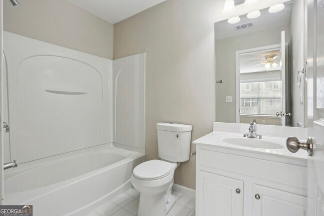 Building Photo - 642 Bernay Way