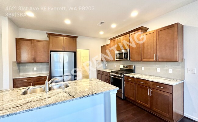Building Photo - 4621 31st Ave SE