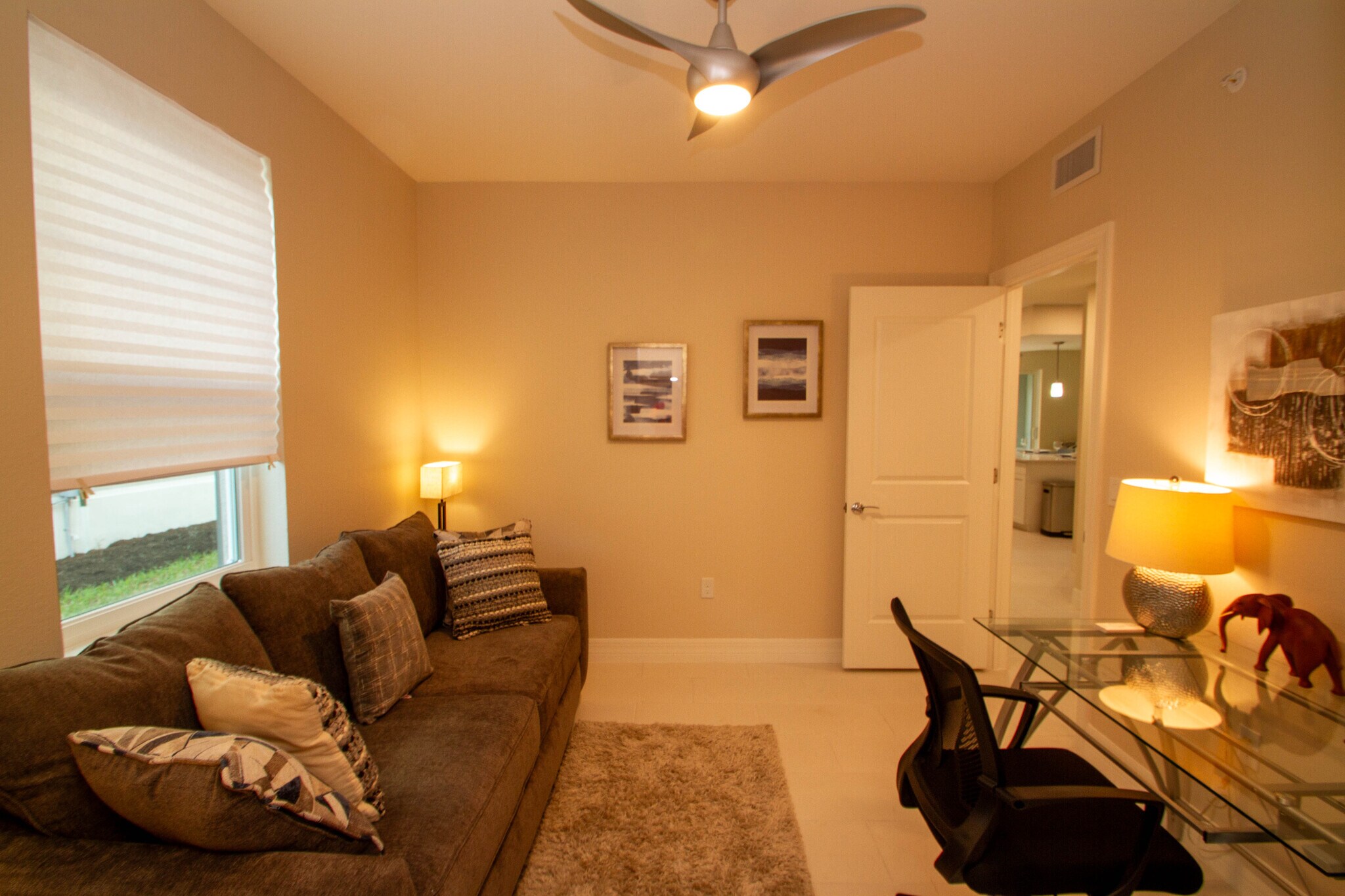 Office / Den / Bedroom 3 - 262 Indies Dr E