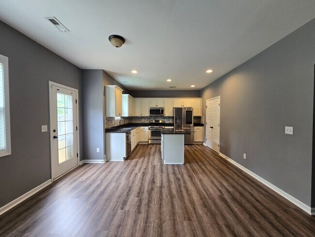 Building Photo - 3712 Badin Lake Ln