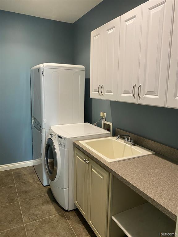 Building Photo - 1046 Lorenzo Ct