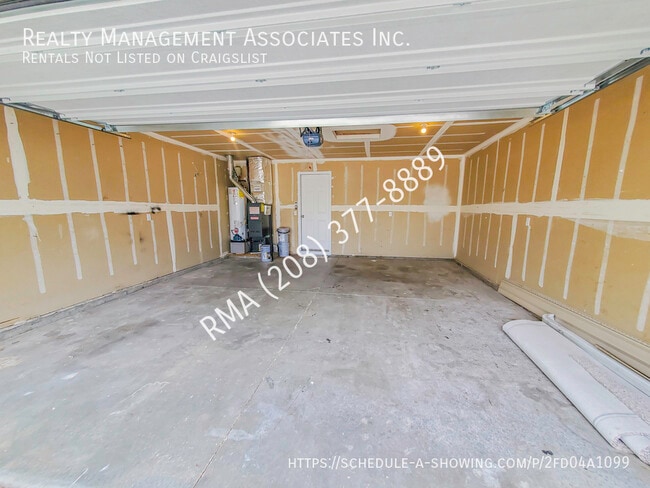 Building Photo - 970 Johnson Dr