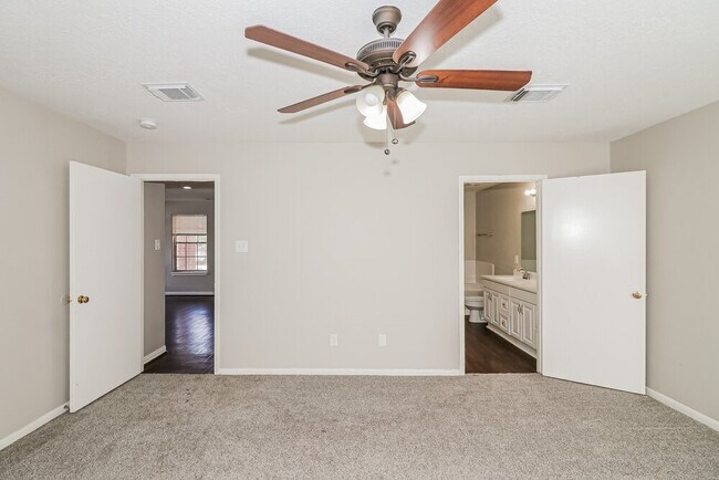 Building Photo - 6407 Crim Ct