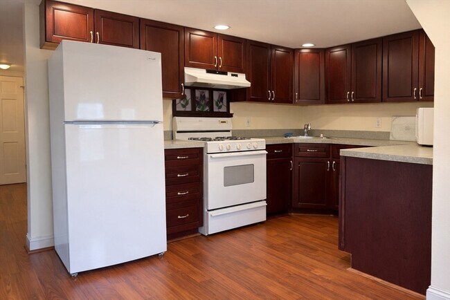 Building Photo - 55 Clarendon St