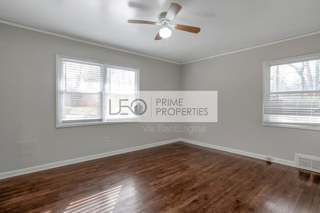 Building Photo - 751 Yale Pl SW