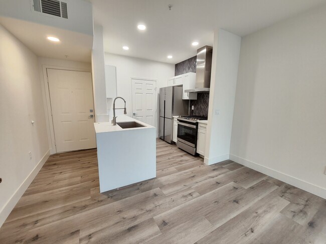 Building Photo - 7139 S Durango Dr