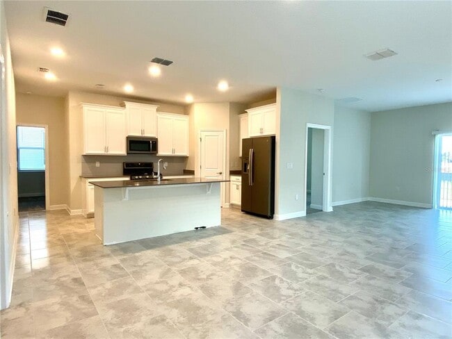 Building Photo - 1312 Oak Crest St