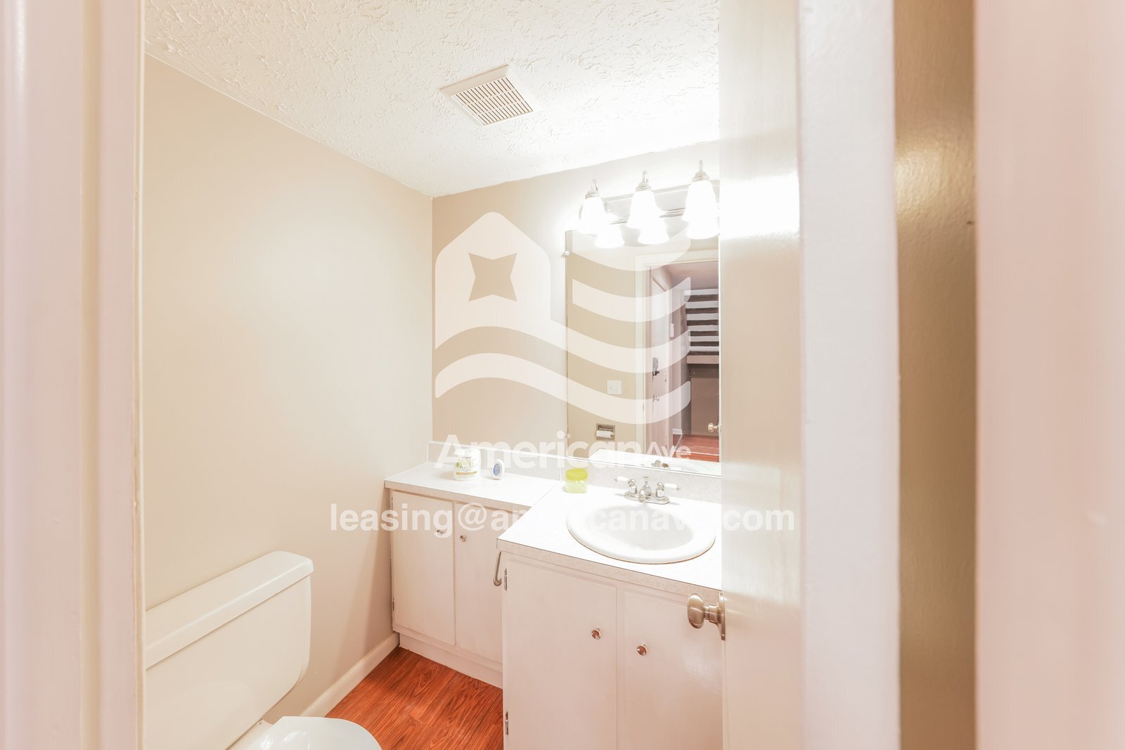 Building Photo - 30 Tilegate Glen