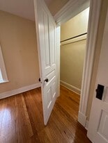 Building Photo - 829 Miller Ave