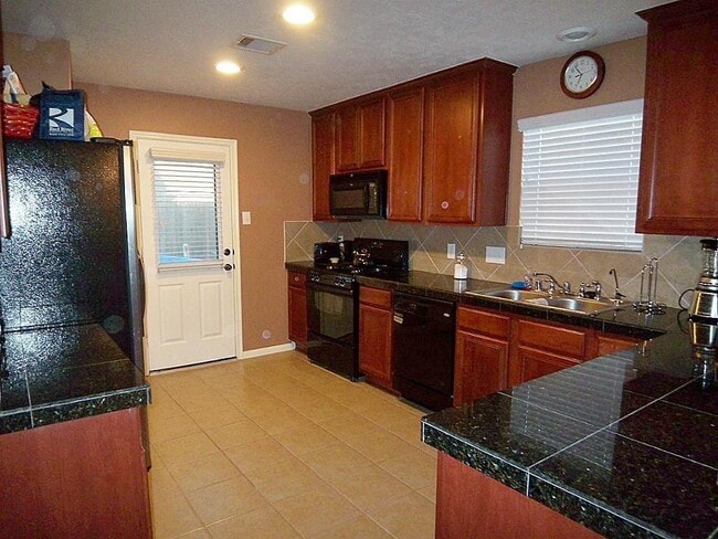 Building Photo - 10838 Windfern Lakes St