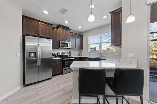 Building Photo - 29913 Southwell Ln