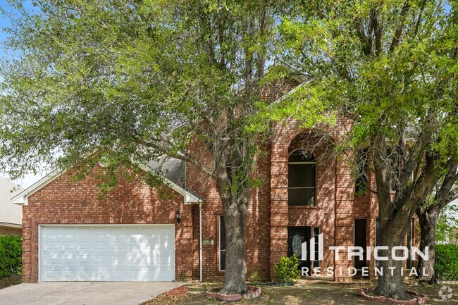 Building Photo - 5900 Ember Glen Dr