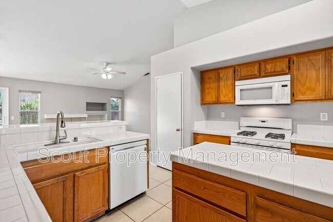 Building Photo - 35912 Arras Dr