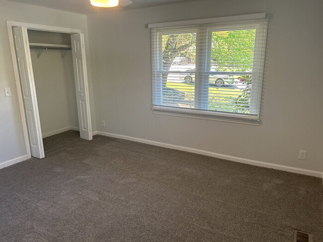 Building Photo - "Charming 3-Bedroom Retreat with 2 Full Baths in Piedmont – Cozy Comfort Awaits!"