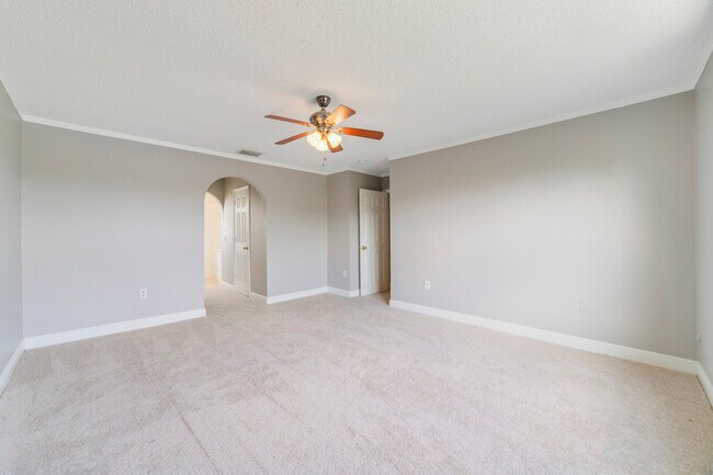 Building Photo - 3170 Santa Cruz Dr