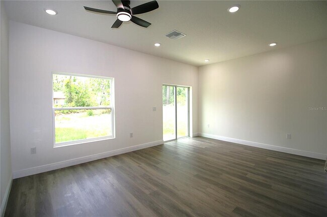 Building Photo - 8990 Glenarm Way