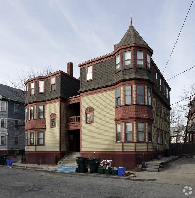 Primary Photo - 111-119 Wood St