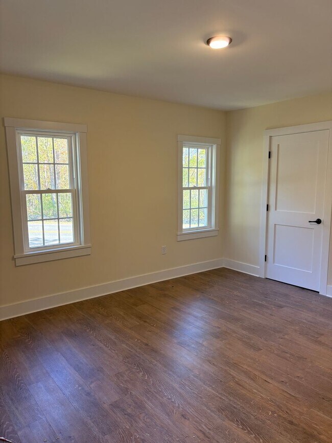 Building Photo - NEW Luxury 2 Bedroom apartments!