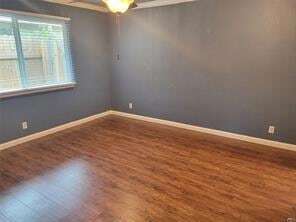 Building Photo - 1105 Inland Greens