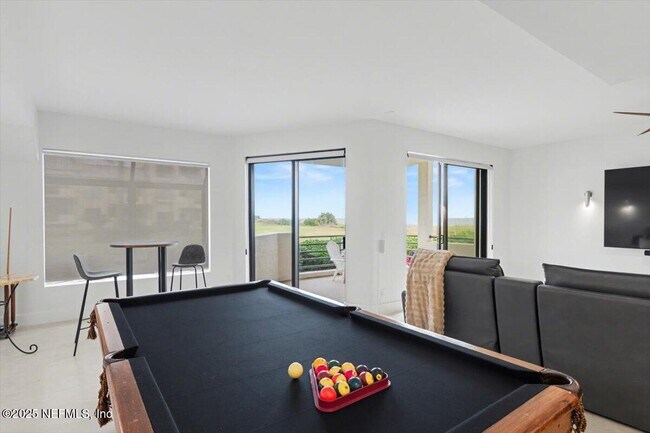 Building Photo - 739 Spinnakers Reach Dr